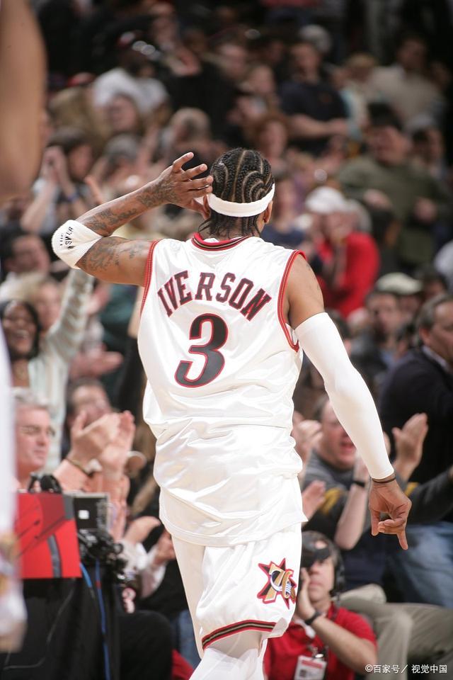 梅开二度，弗格森成为第3位代表意大利球队欧战进球的爱尔兰人（独中两元，弗格森成第3位为意大利球队在欧战建功的爱尔兰球员）