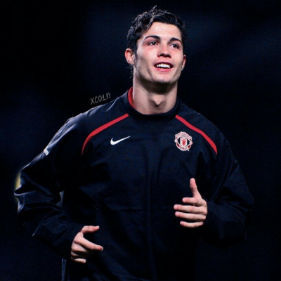 半场：拜仁1-1圣保利，格雷罗扳平，卡尔中柱，洪通吉破门+伤退（半场战报：拜仁1-1圣保利，卡尔中柱，洪通吉进球后伤退，格雷罗扳平）