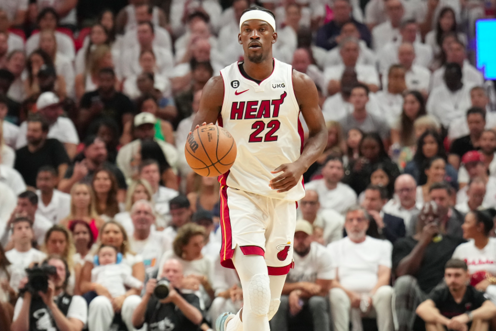 一场比赛，看清一切（一场对决，真相尽现）