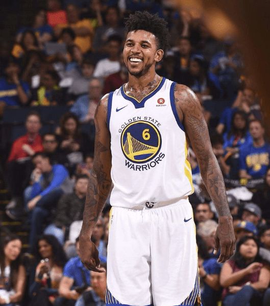 埃贝尔：不理解关于诺伊尔的争论，本赛季他一直是我们的支柱（埃贝尔：对诺伊尔的争议难以理解，本季他始终是球队支柱）