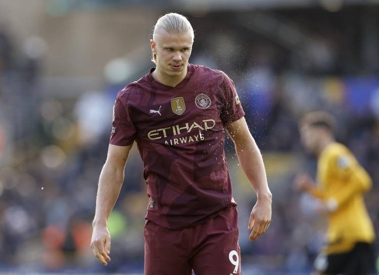 狄龙：裁判在判罚时偷笑，这种行为应该被审查（狄龙称裁判在判罚时偷笑，呼吁对其行为展开审查）