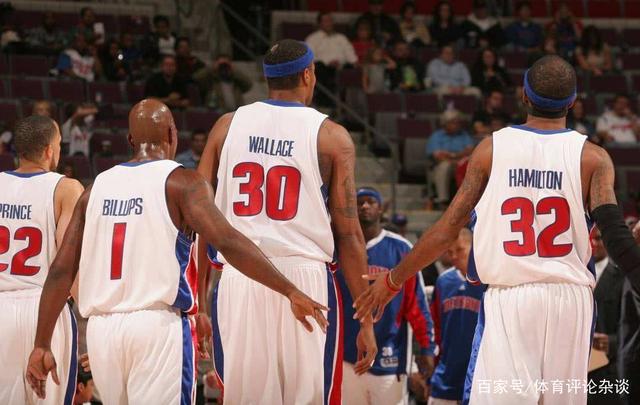 历史上中锋20分+10助攻场次：约基奇165次断档领跑（NBA史上中锋20+分10助攻次数榜：约基奇以165场遥遥领先）