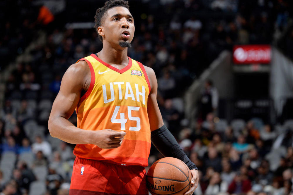 小贝：我希望梅西退役后住在迈阿密，但他说只想住诺坎普附近（贝克汉姆：盼梅西退役后住迈阿密，梅西则表示只想住在诺坎普附近）