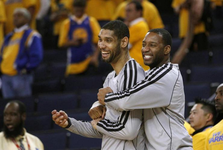 篮球湖人队训练营加入心理辅导课程（湖人队训练营新增心理辅导课程）