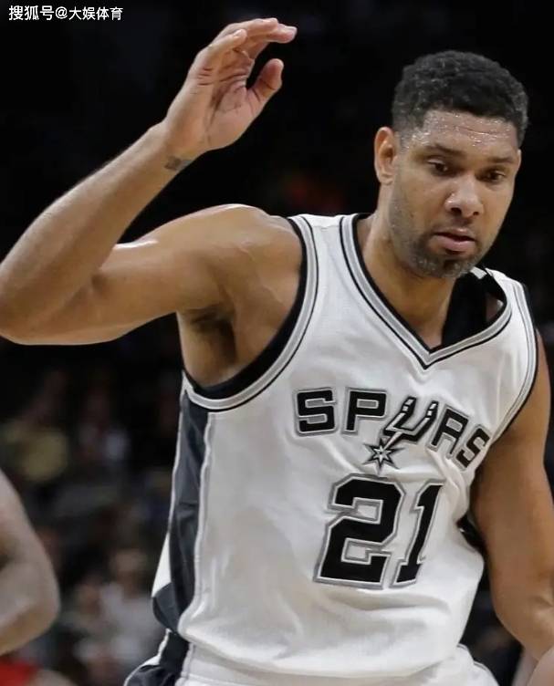 篮球湖人球员三分命中率提升明显（湖人球员三分准星显著提升）