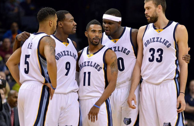 梅西是否参加世界杯？斯卡洛尼：这将由他自己决定（斯卡洛尼：梅西是否出战世界杯由他本人决定）