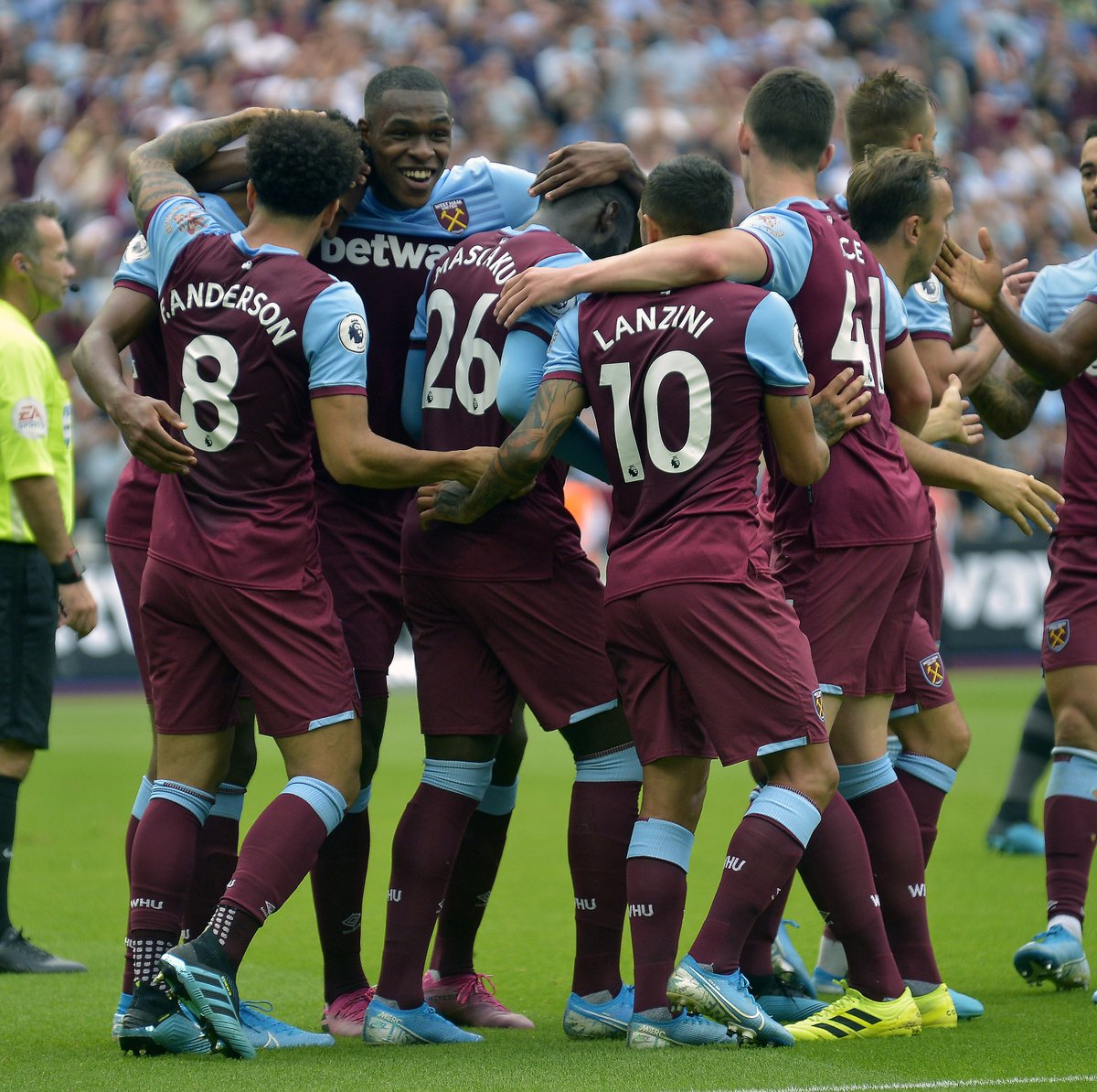 奥莱报：尼科-帕斯有望参加明年世界杯，完赛后大概率回皇马（奥莱：尼科-帕斯有望出战明年世界杯，赛后大概率回归皇马）